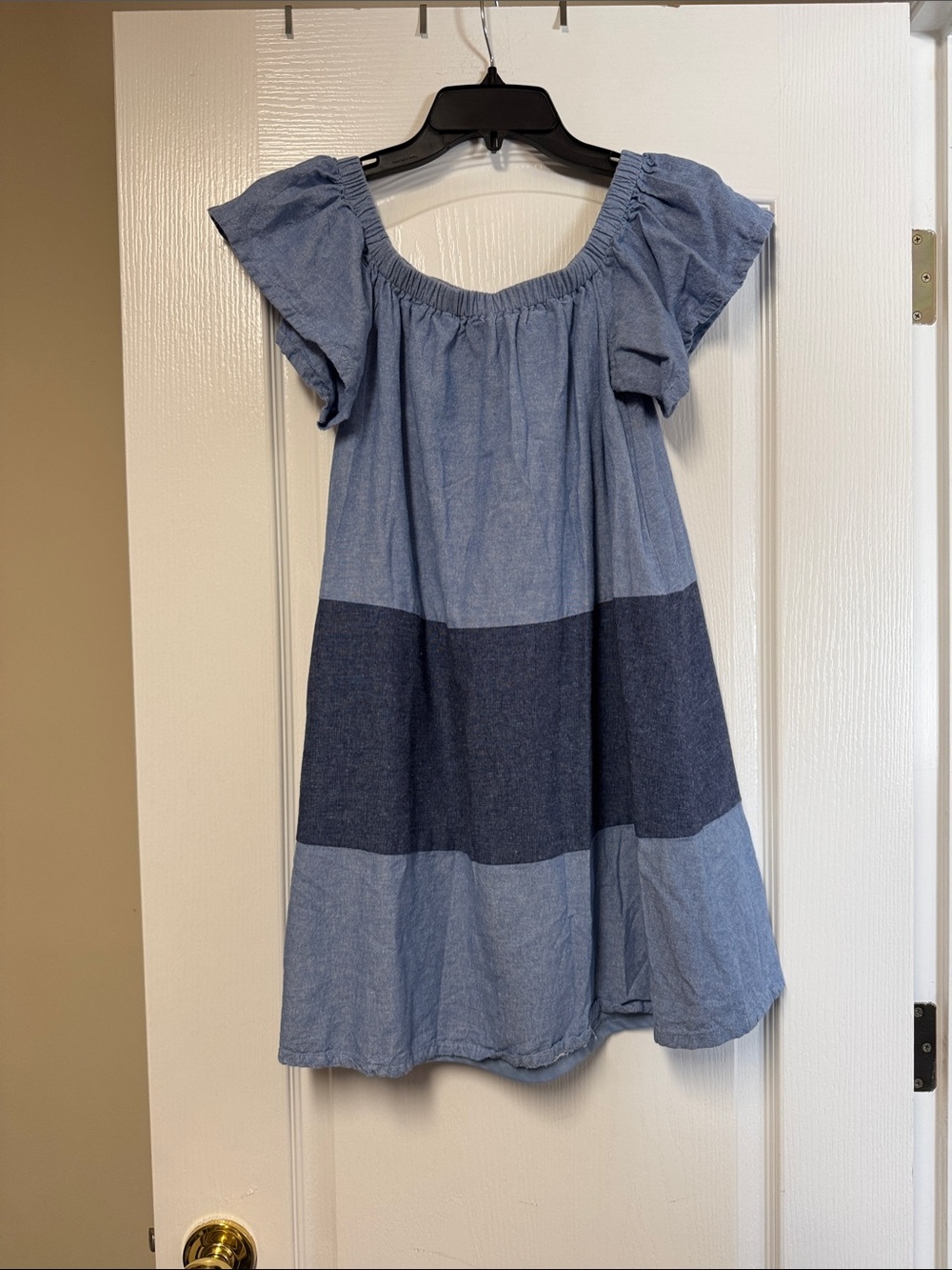 Women’s Two-Tone Chambray Blue Tiered Casual Dress